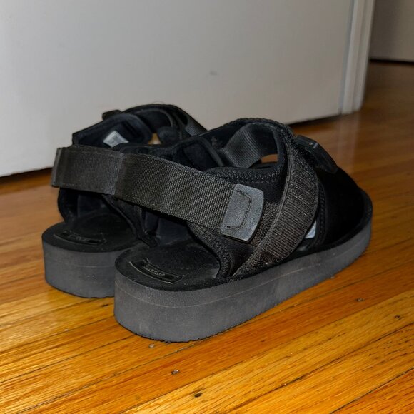 Suicoke Black BITA-V Sandals - Picture 5 of 7